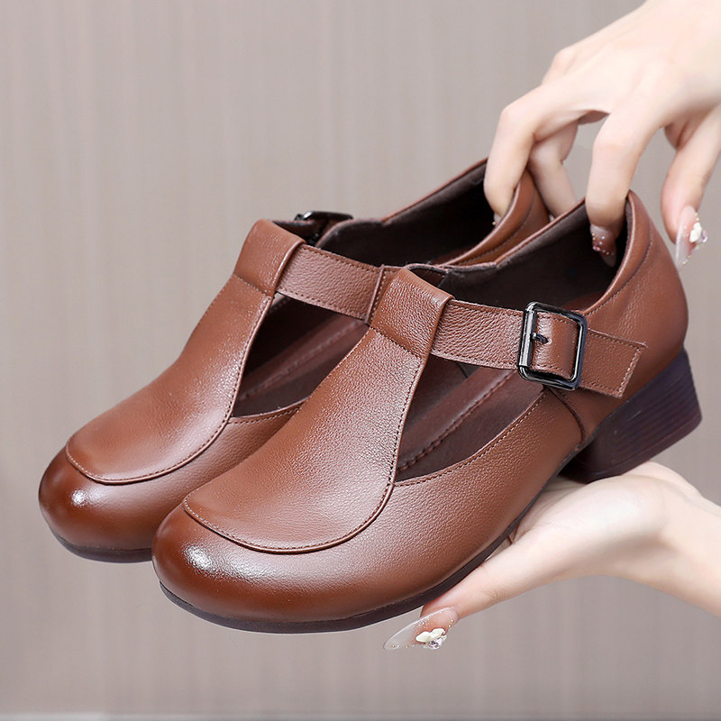 真皮软底妈妈鞋中老年舒适圆头休闲单鞋女士粗跟小皮鞋春秋款大码