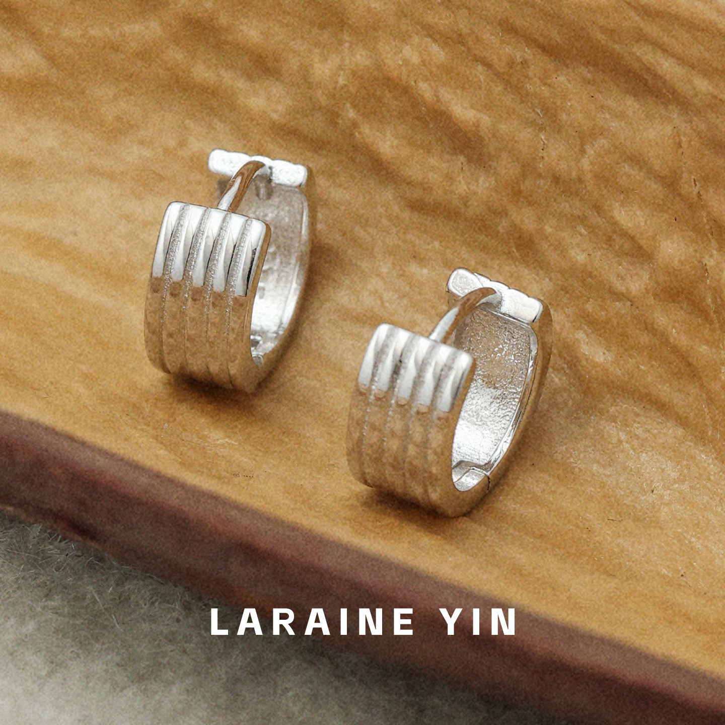 【买3免1】S925纯银竖条纹耳扣 中性轻奢高级感时尚百搭耳环,饰品/流行首饰/时尚饰品新,银饰耳饰,淘宝优惠券,粉丝福利购,淘宝优惠卷