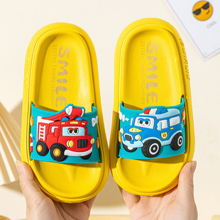 EVA消防车儿童拖鞋男童防滑夏季新款可爱警察室内小男孩宝宝凉拖