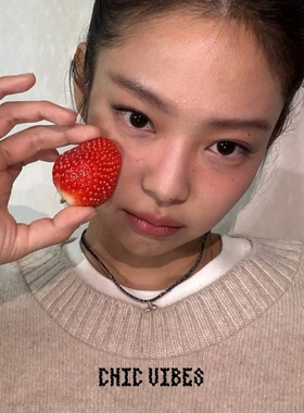 【Jennie同款】ChicVibes鲸鱼尾金色点缀黑夜星河尾巴项链