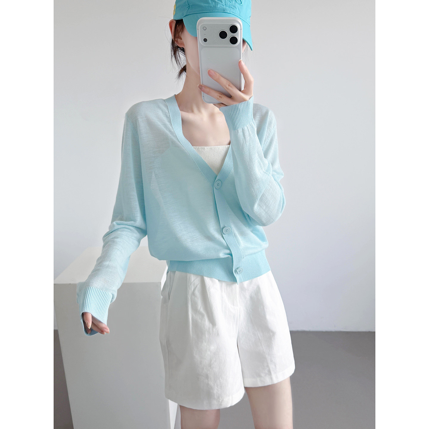 蓝色亚麻V领防晒针织开衫女夏季薄款冰丝配吊带裙外搭披肩上衣短