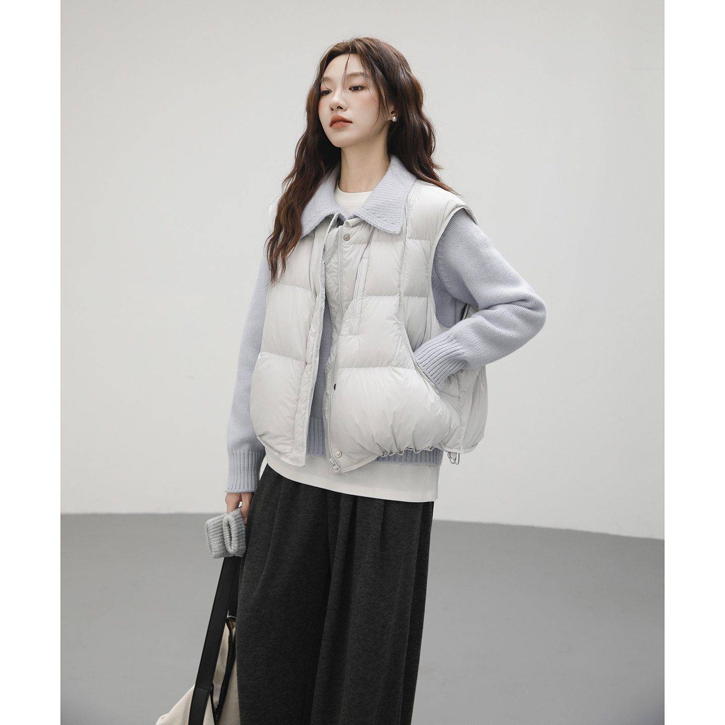 高级感杏色宽松圆领羽绒马甲