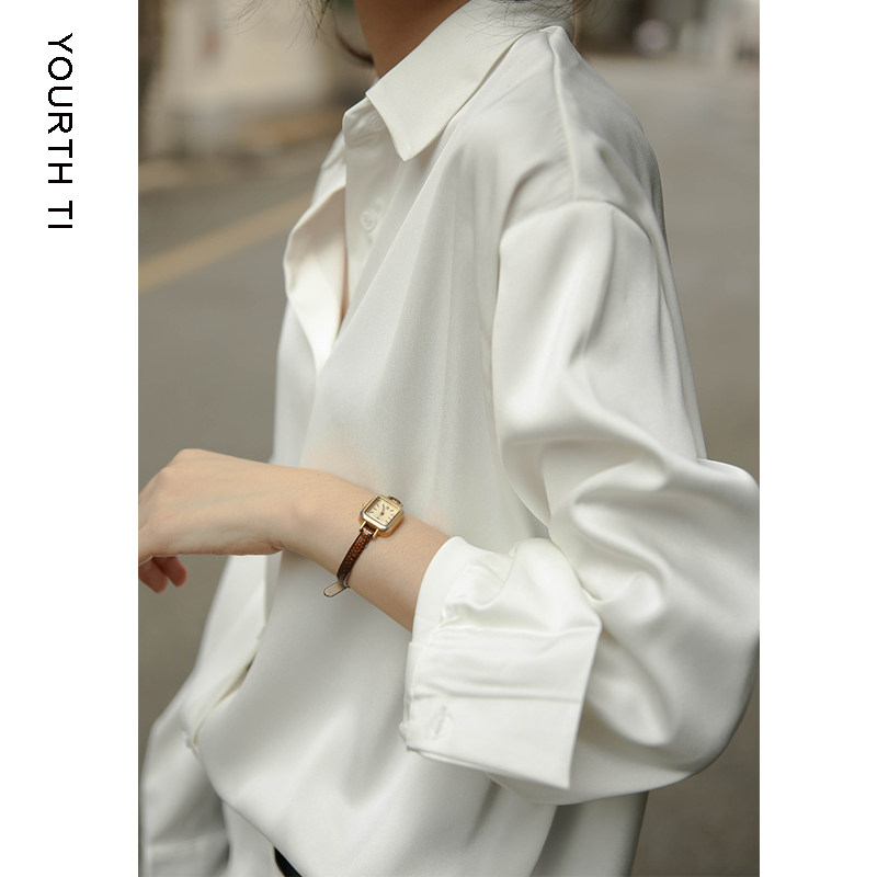 港风白色衬衣女设计感小众轻熟风复古港味垂感雪纺醋酸缎面白衬衫