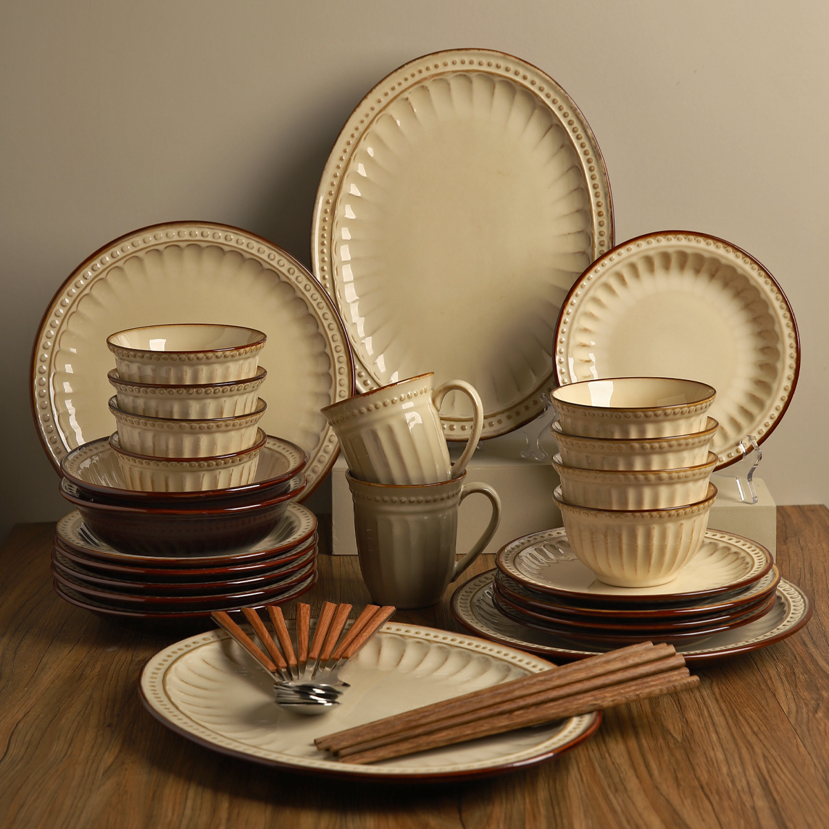 舍里浮雕碗碟套装家用碗盘子碗筷简约高级感乔迁送礼美式餐具套装