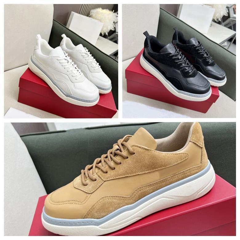 2024新款时尚百搭休闲板鞋