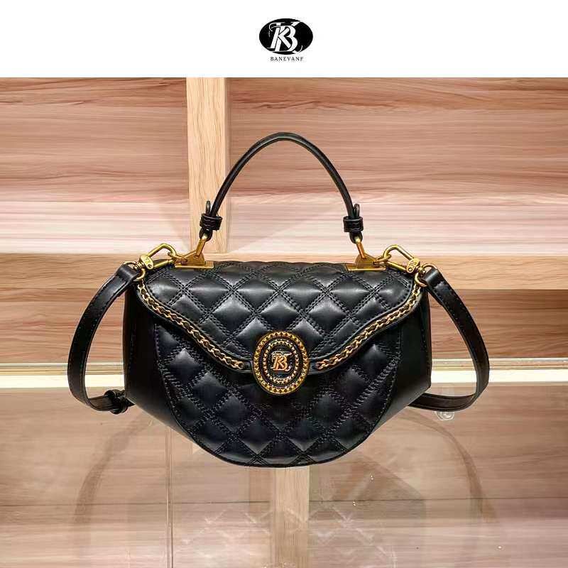 KB PRINCESS BARNEYS NEW LINGGE HANDBAG SHOULDER BAG IS POPULAR THIS YEAR AND THE NEW FASHION WOMENS BAG IS A HOT SELLER