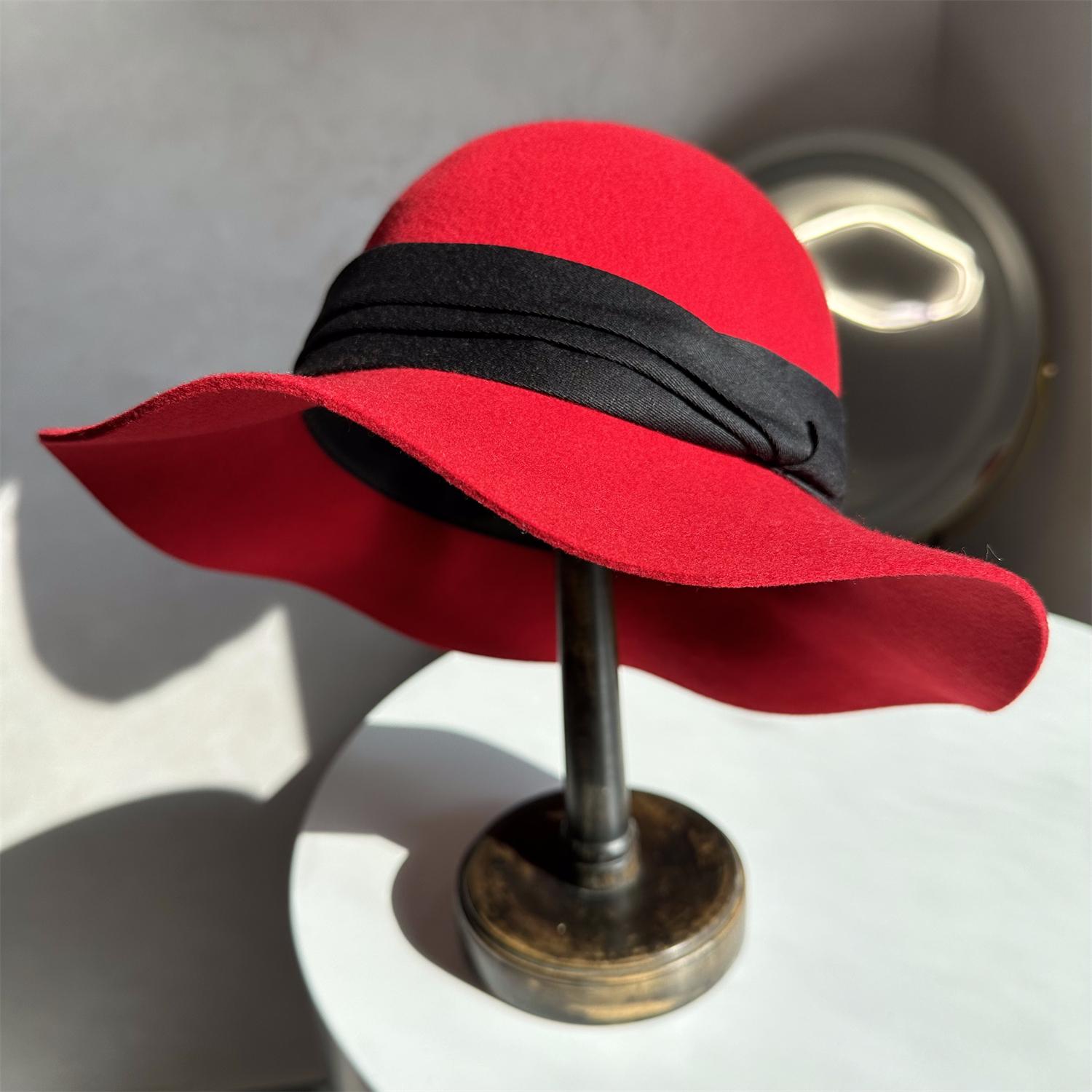 新年大红色帽子女法式羊毛呢礼帽毡帽时尚渔夫帽盆帽保暖显脸小