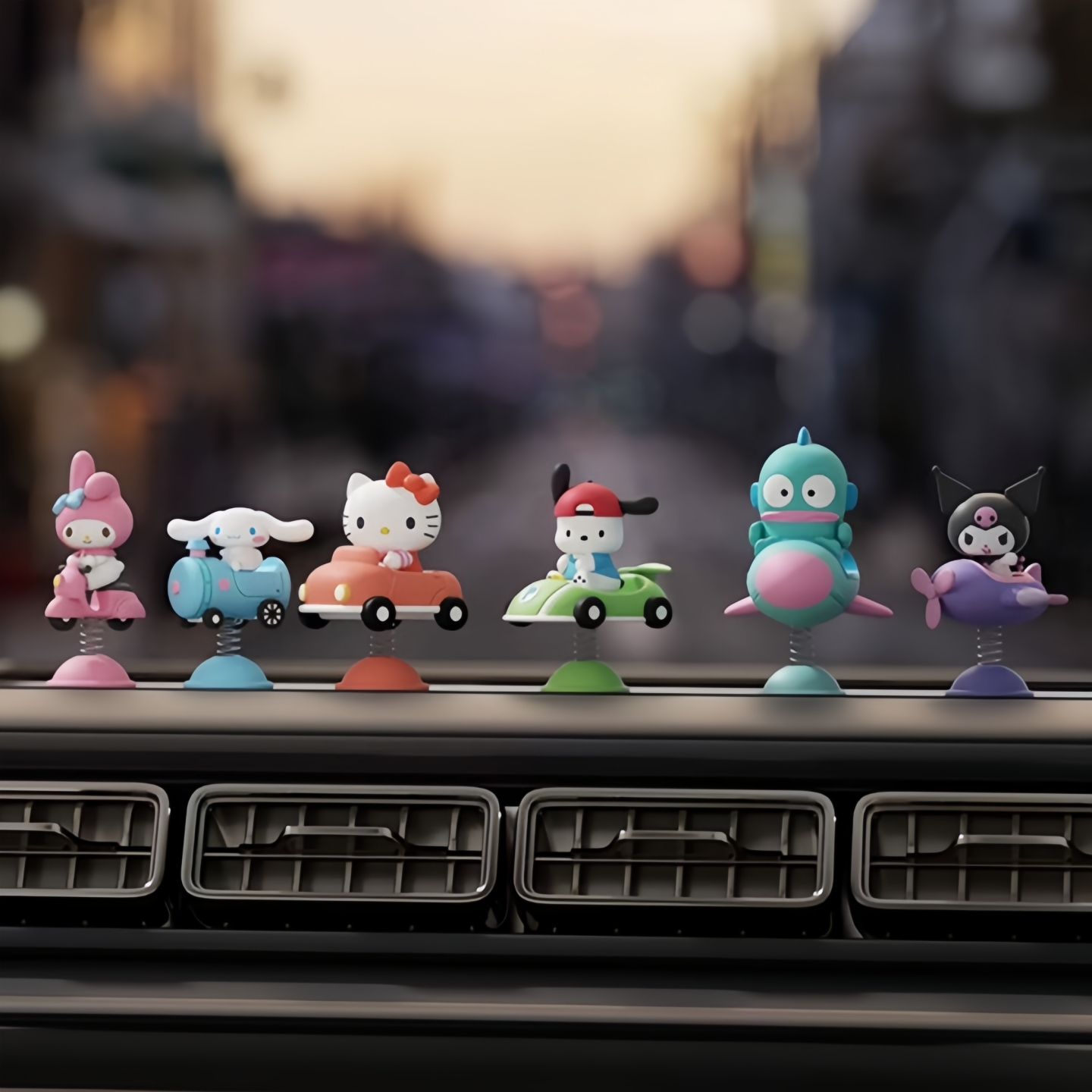 正版三丽鸥摇摇乐汽车中控台摆件