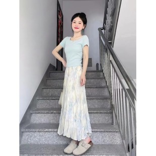 上衣配半身裙两件套 2025搭配一整套小个子温柔轻熟风纯欲针织短袖