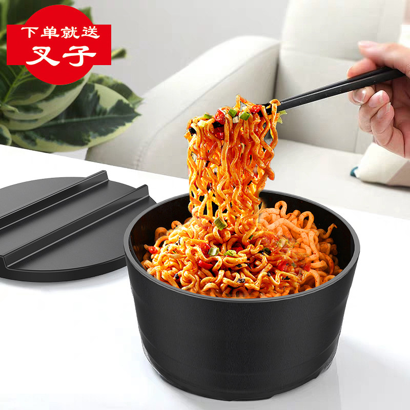 Japanese style single large student noodle bowl with lid
