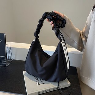 简约条纹单肩包中性托特包2025春夏新款慵懒风百搭小黑包拉链大包