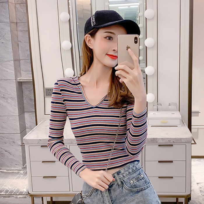 10-14新券初秋新款2019网红V领彩虹条纹长袖T恤女修身显瘦连帽打底衫上衣潮