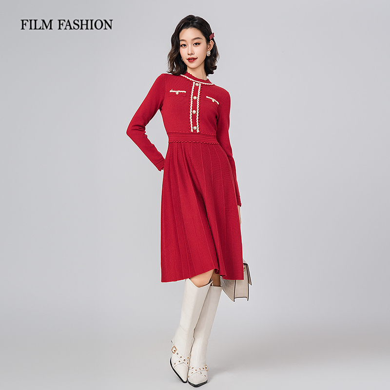 一电影一时装冬新款针织毛衣套头新款中长款连衣裙红裙女开春穿搭