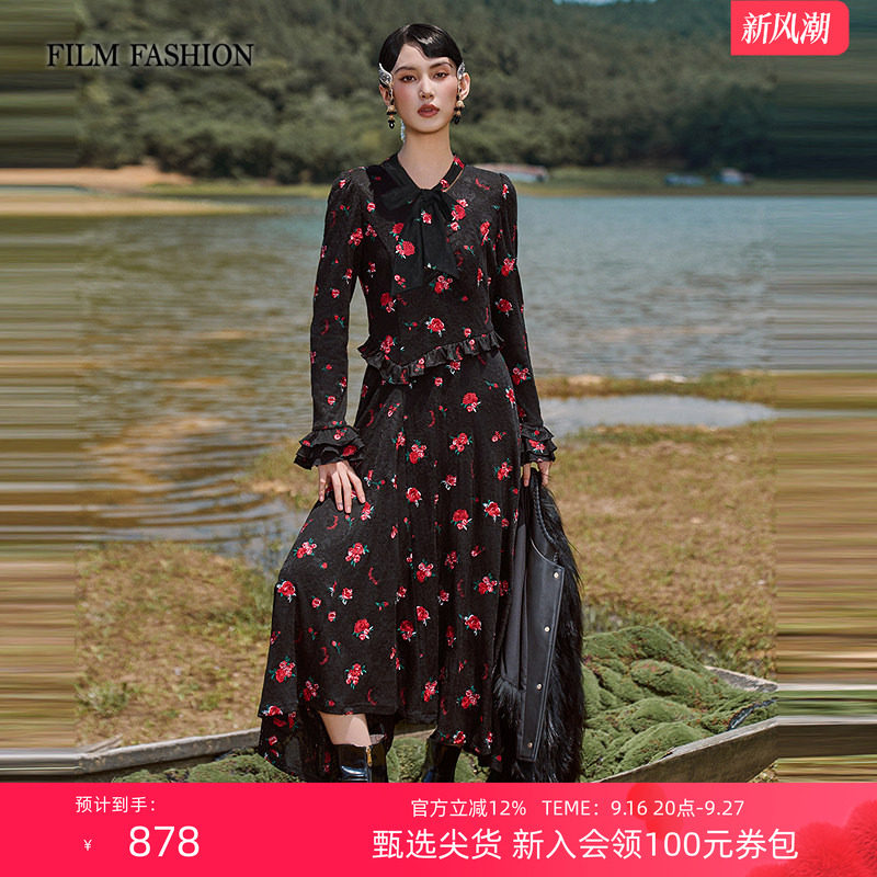 一电影一时装冬季新款长袖绣花绵羊毛连衣裙复古花卉出游度假女士图片