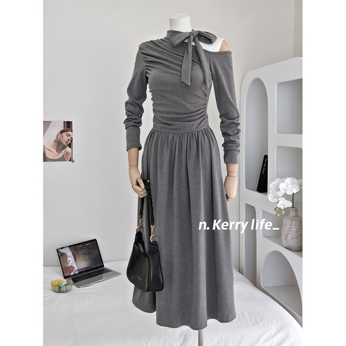 抽褶修身长袖A摆长款打底连衣裙