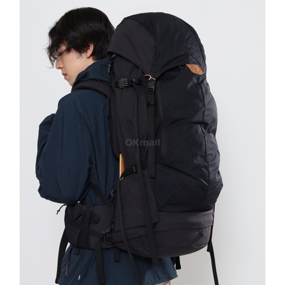 韩国直邮fjallraven瑞典北极狐双肩包男女同款黑色背带时尚27343