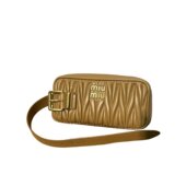 Miu 徽标手拿包 5BF122N88BDS