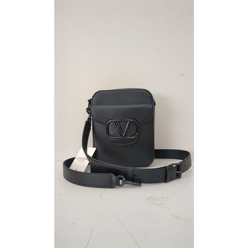 Valentino 徽标单肩包 YB0C14 VTQ