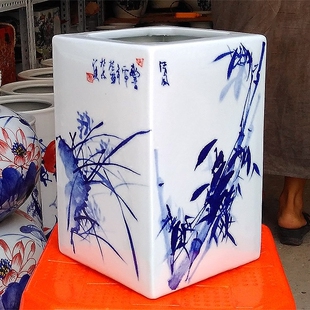 景德镇手绘青花瓷花瓶陶瓷笔筒小画罐书画桶卷轴圆柱陶瓷摆件