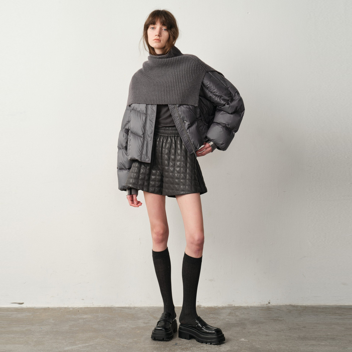 uti尤缇2025冬季新款廓形围脖羽绒服女云感白鸭绒外套UK440623582