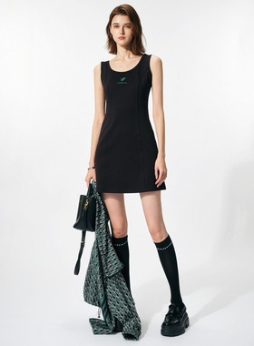 uti尤缇2024春季新款 黑色收腰背心连衣裙女显瘦中裙UJ130403090