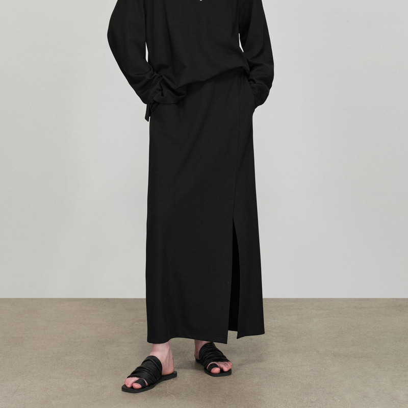 uti尤缇2026春季新款 黑色开叉A字长裙女直筒半身裙UL140309190