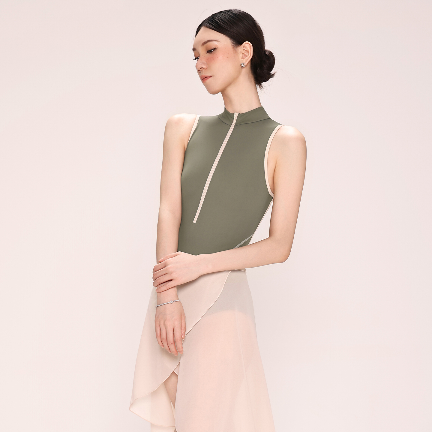 danzbaby芭蕾舞服女体操服成人练功服瑜伽形体服圆领露背体服B372