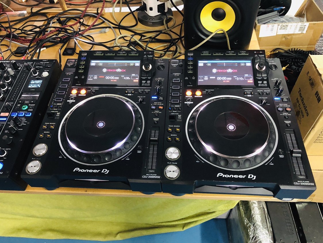 一台 单台先锋cdj2000nxs2打碟机