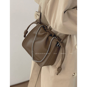 链条褶皱包包女2023新款 潮韩国复古水桶包小众百搭单肩包斜挎包