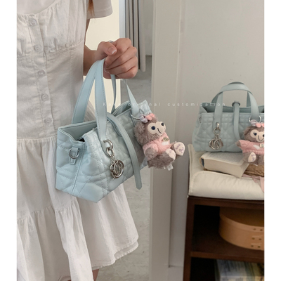 咔咔家高级感手提菱格戴妃包