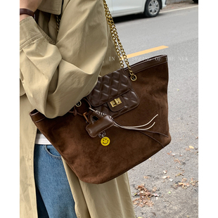 小香风链条麂皮绒包包女秋冬2025新款潮时尚复古托特包大容量包