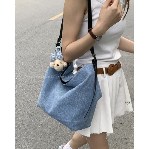咔咔家牛仔布大容量水桶包