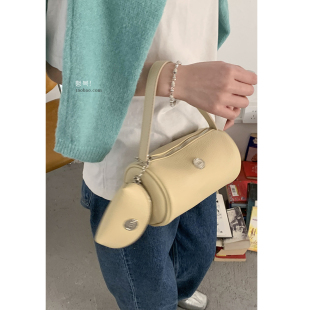 小众腋下包超火斜挎包 潮时尚 春季 荔枝纹手提圆筒包包女2025新款