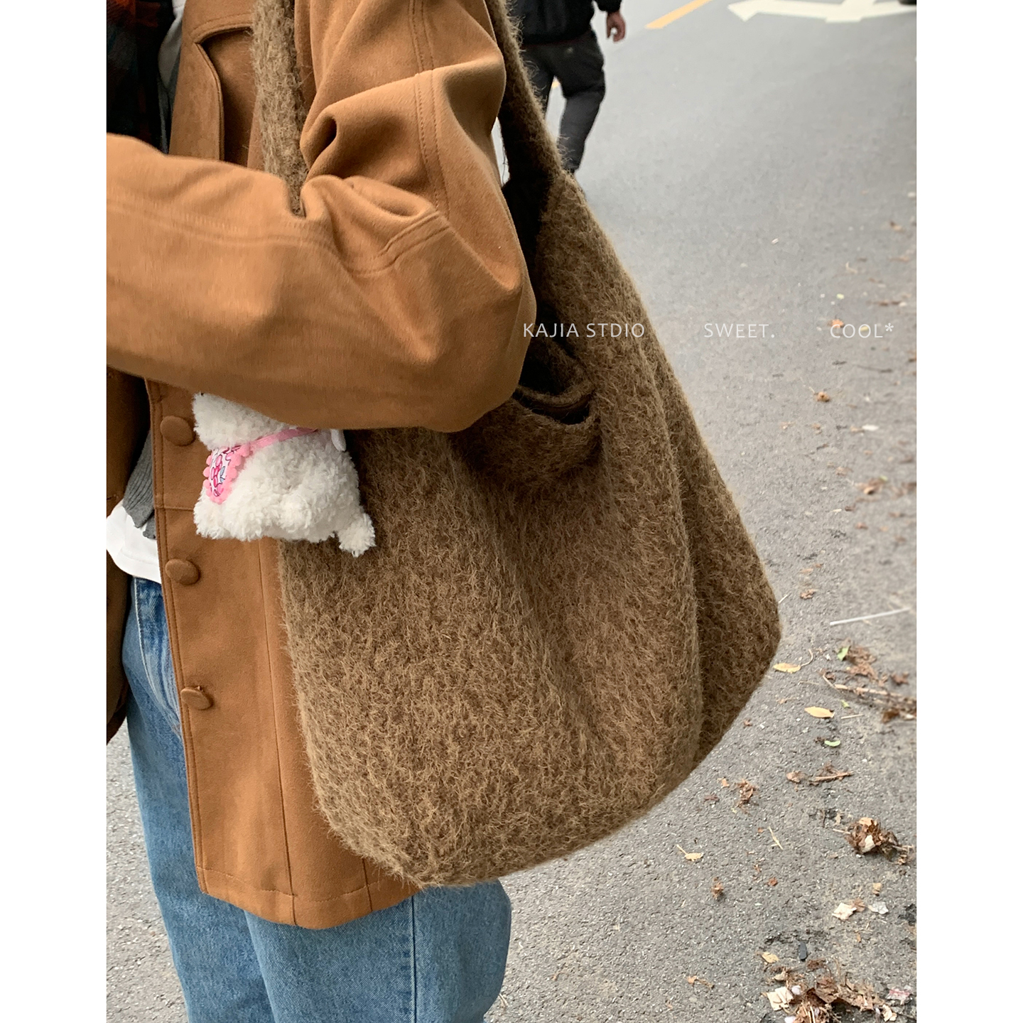 卡乐儿学院风毛呢大容量托特包