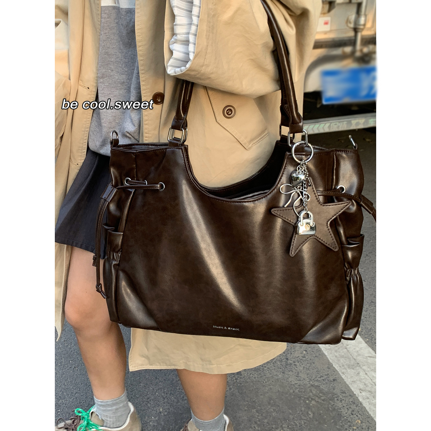 卡乐儿美拉德复古手提机车包