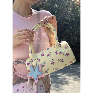 甜美少女风手提碎花包包女2026新款 枕头包百搭斜挎包 潮春夏时尚