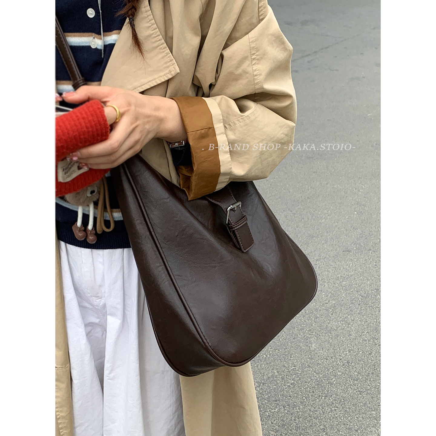 复古大容量斜挎包包女2025新款潮时尚韩版托特包简约单肩水桶包