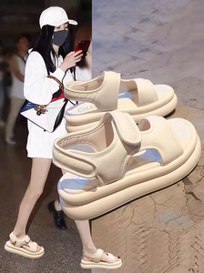 回力魔术贴运动凉鞋夏季外穿女款2024新款踩屎感厚底松糕沙滩女鞋