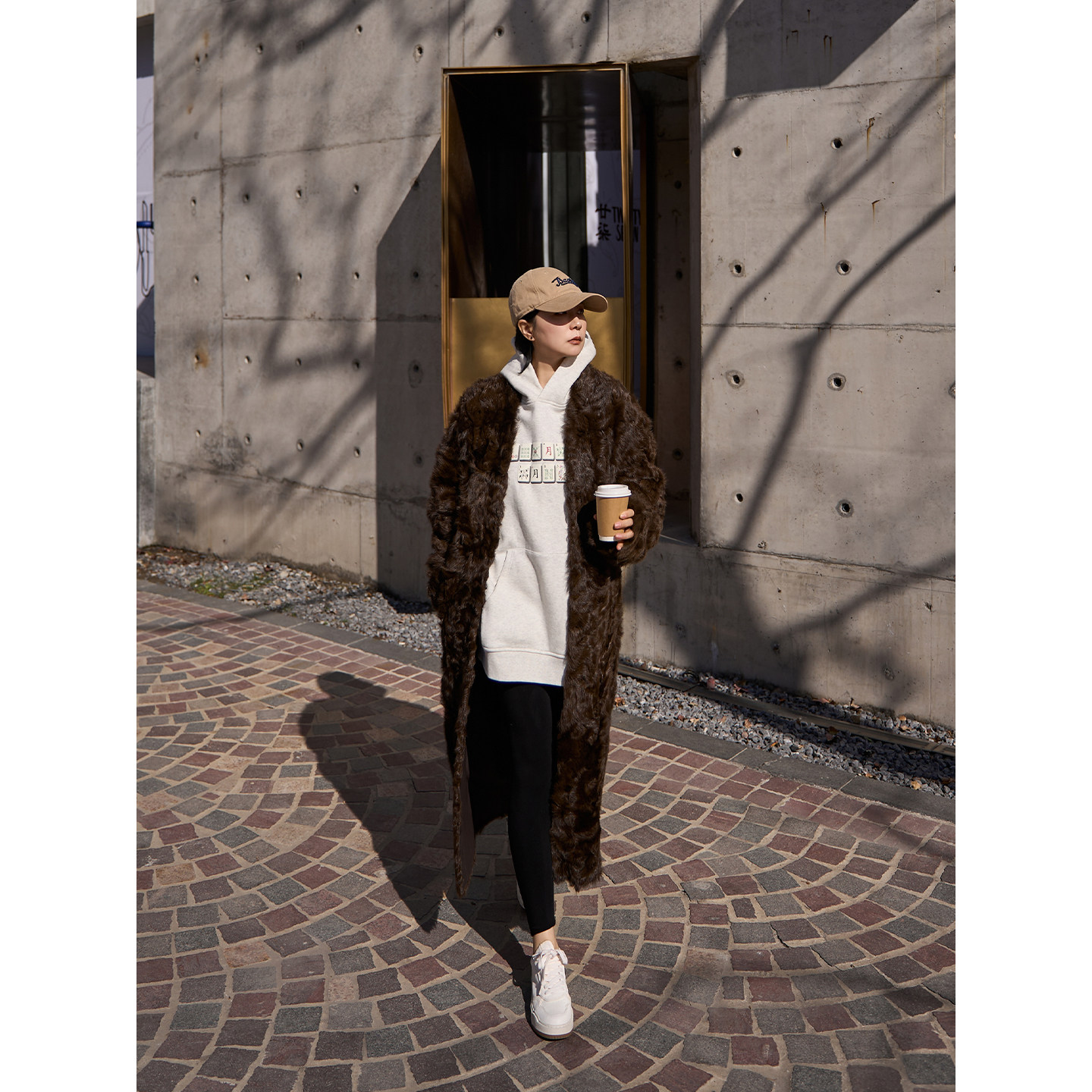 TOFOD 斯拉夫棕 小湖羊胎羊奢贵长款皮毛一体皮草V领大衣外套,女装/女士精品,皮草,淘宝优惠券,粉丝福利购,淘宝优惠卷