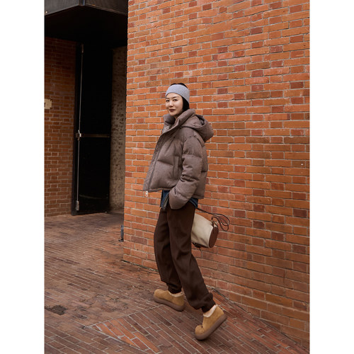 小面包90白鹅绒精纺羊毛羽绒服