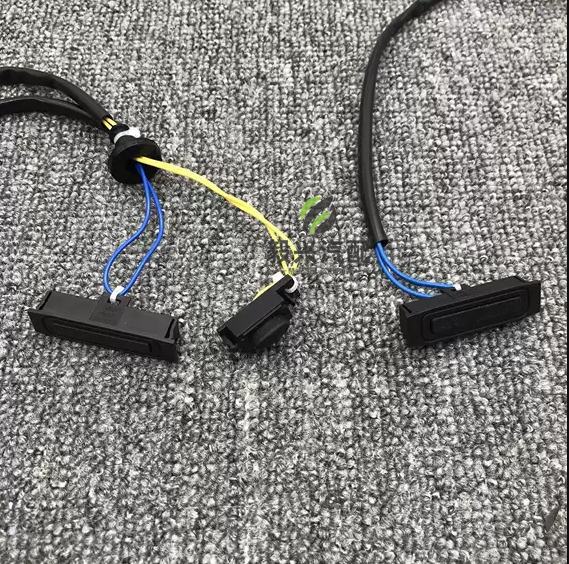 适用于日产骐达颐达逍客奇骏尾盖开关尾门智能锁按钮后门按键原装