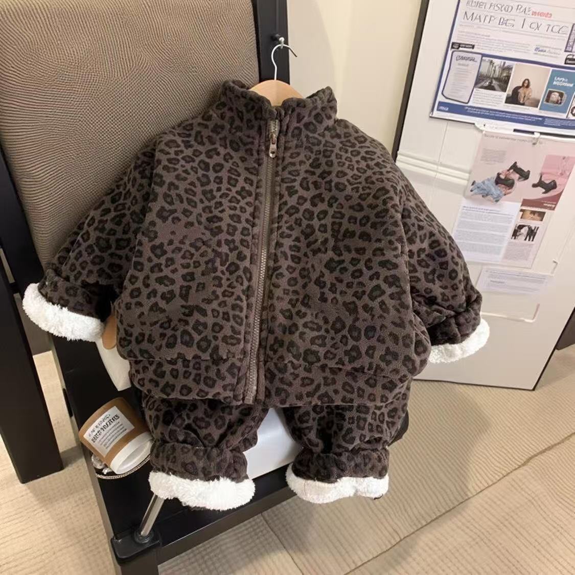 儿童冬季套装宝宝保暖立领拉链外套棉袄两件套加绒保暖豹纹套装