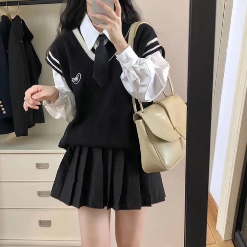 两件套装/2023秋冬季学院风V领针织马甲背心毛衣女jk叠穿长袖衬衫