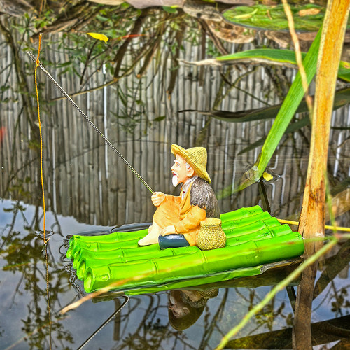 垂钓老人寒江独钓竹排摆件