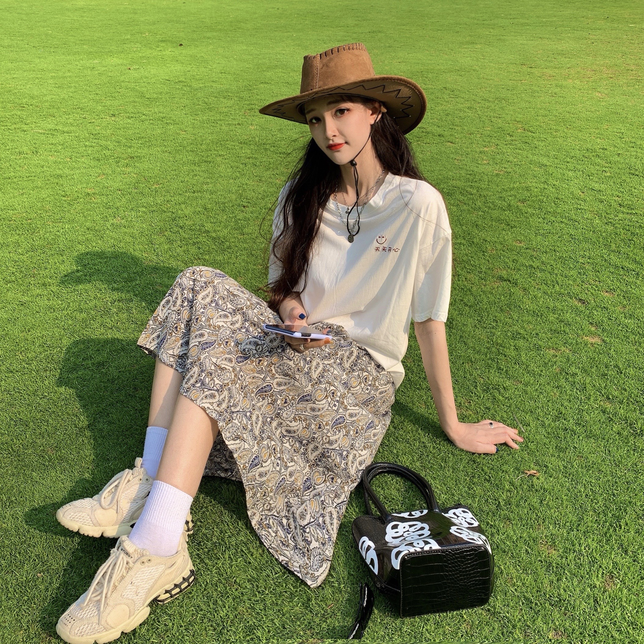 Summer new Korean casual loose smile short sleeves + Hawaiian skirt travel women's wear