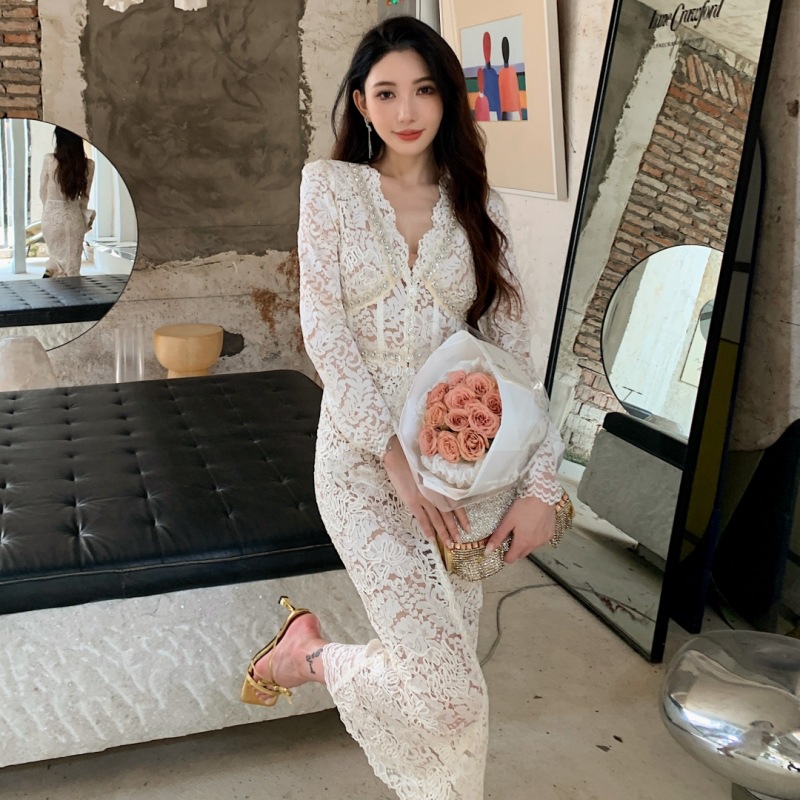 春季新款女装法国小众性感v领长袖连衣裙感蕾丝长裙子晚礼服