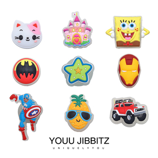 立体卡通闪灯LED鞋 新款 花 配饰高级感发光鞋 上配件钢铁侠 洞洞鞋