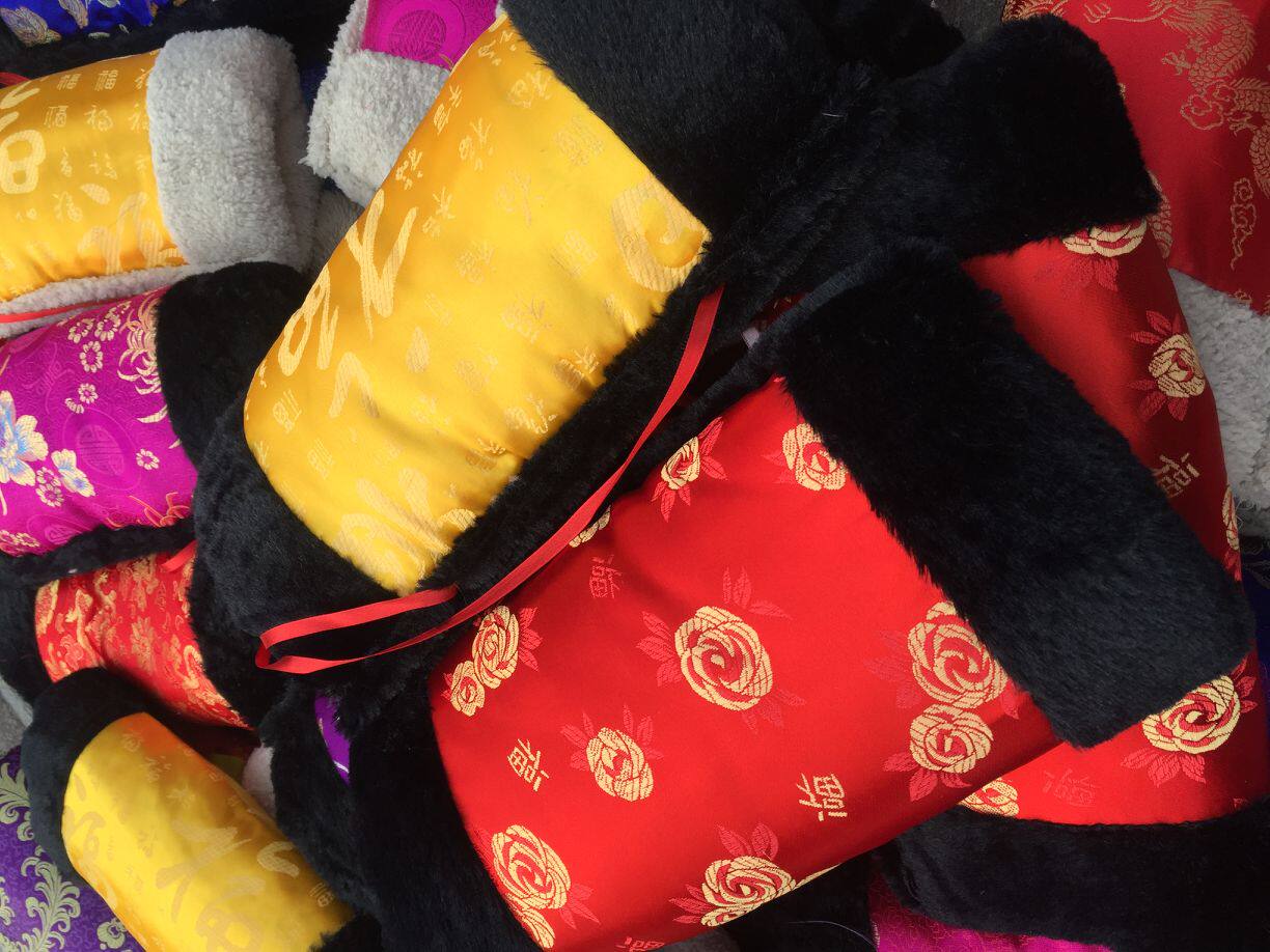 WUZHEN 복고풍 손난로 고대 스타일의 손난로 노인을 따뜻하게 유지하는 중국식 브로케이드 삽입 플러시 베개