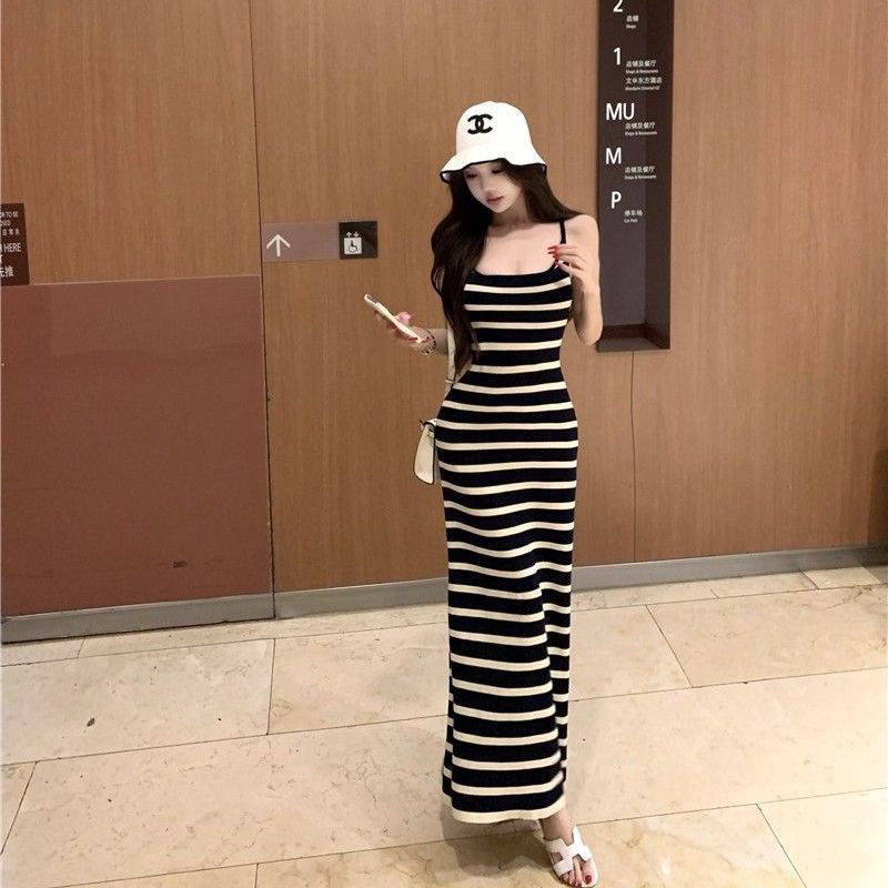 2026新款夏季修身显瘦上衣大码胖MM黑白条纹吊带两件套短袖T恤女