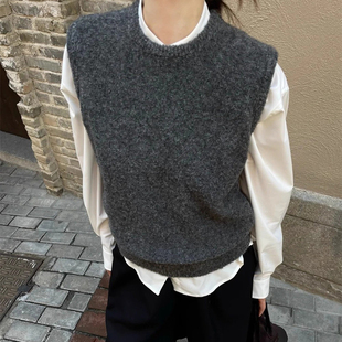 法式灰色圆领针织马甲背心女秋冬老钱风衬衫叠穿无袖毛衣坎肩上衣